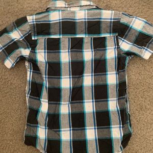 Kids button down shirt size 3t